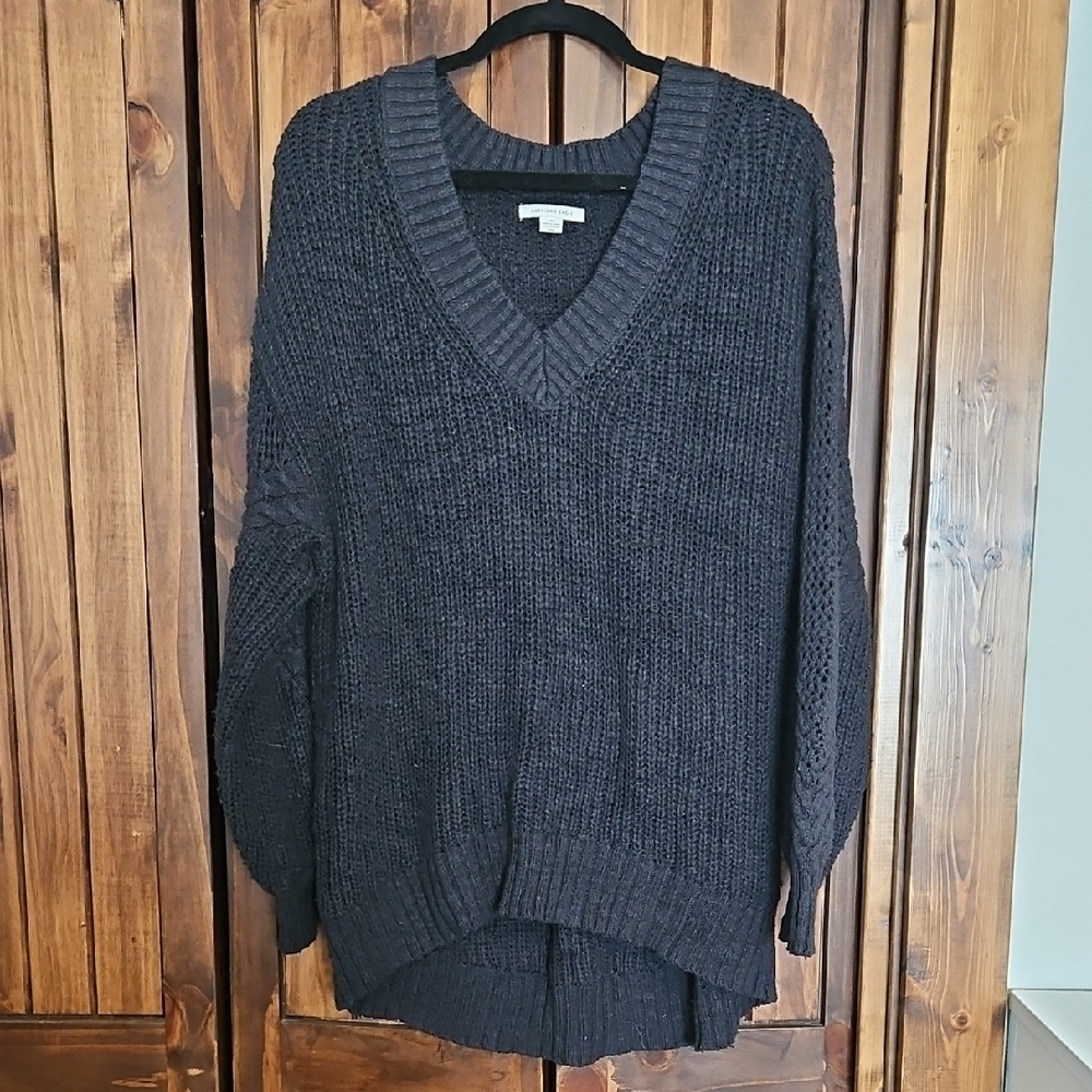 American Eagle Outfitters Black V-Neck Sweater Chunky Knit